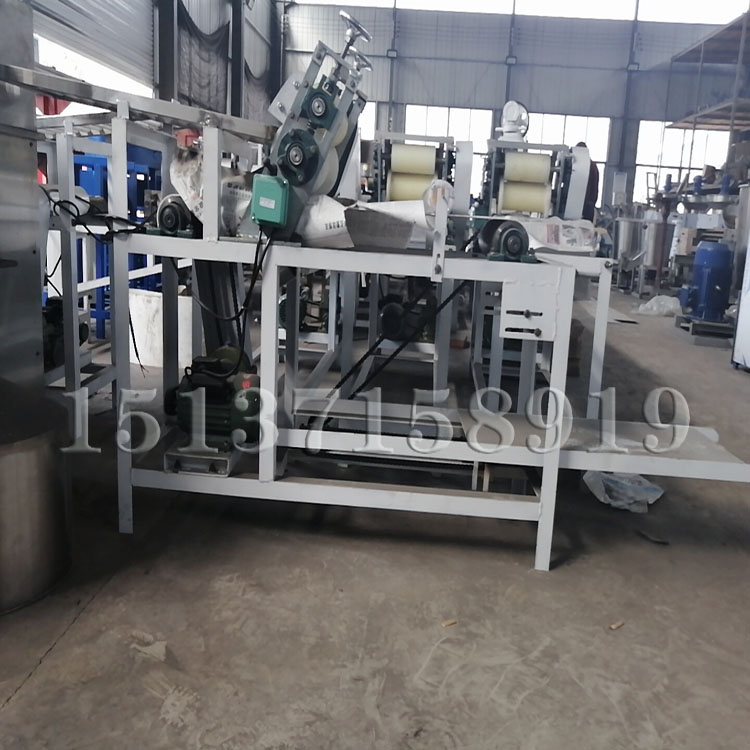 仿手工搟面皮機(jī)