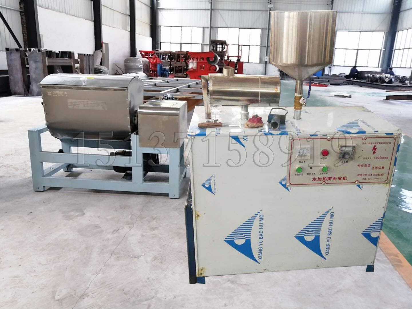 全自動(dòng)搟面皮機(jī)發(fā)貨現(xiàn)場(chǎng)