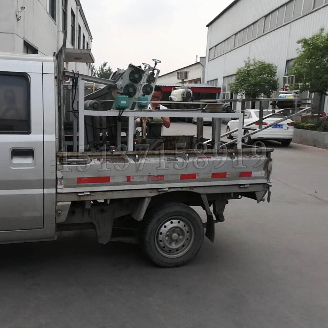 仿手工搟面皮機(jī)發(fā)貨